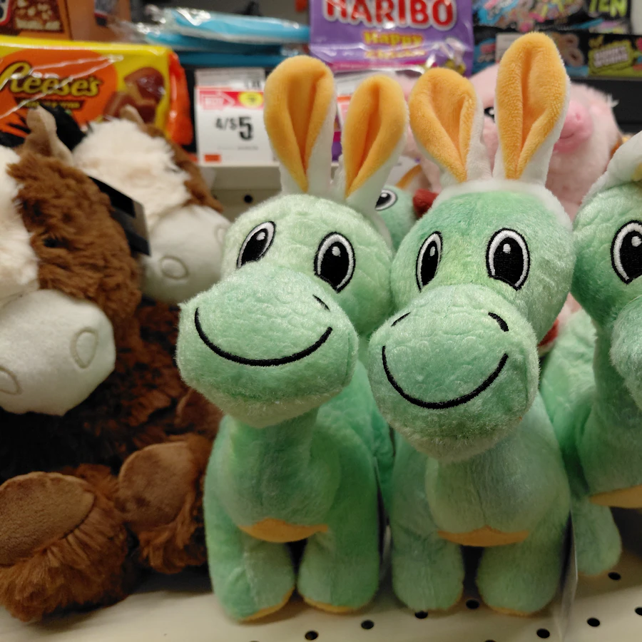 Dinosaurio de peluche