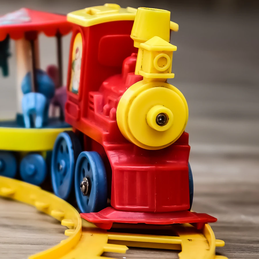 Tren de madera