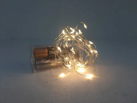 TIRA LED ALAMBRE LUZ CALIDA A PILA 3 METROS